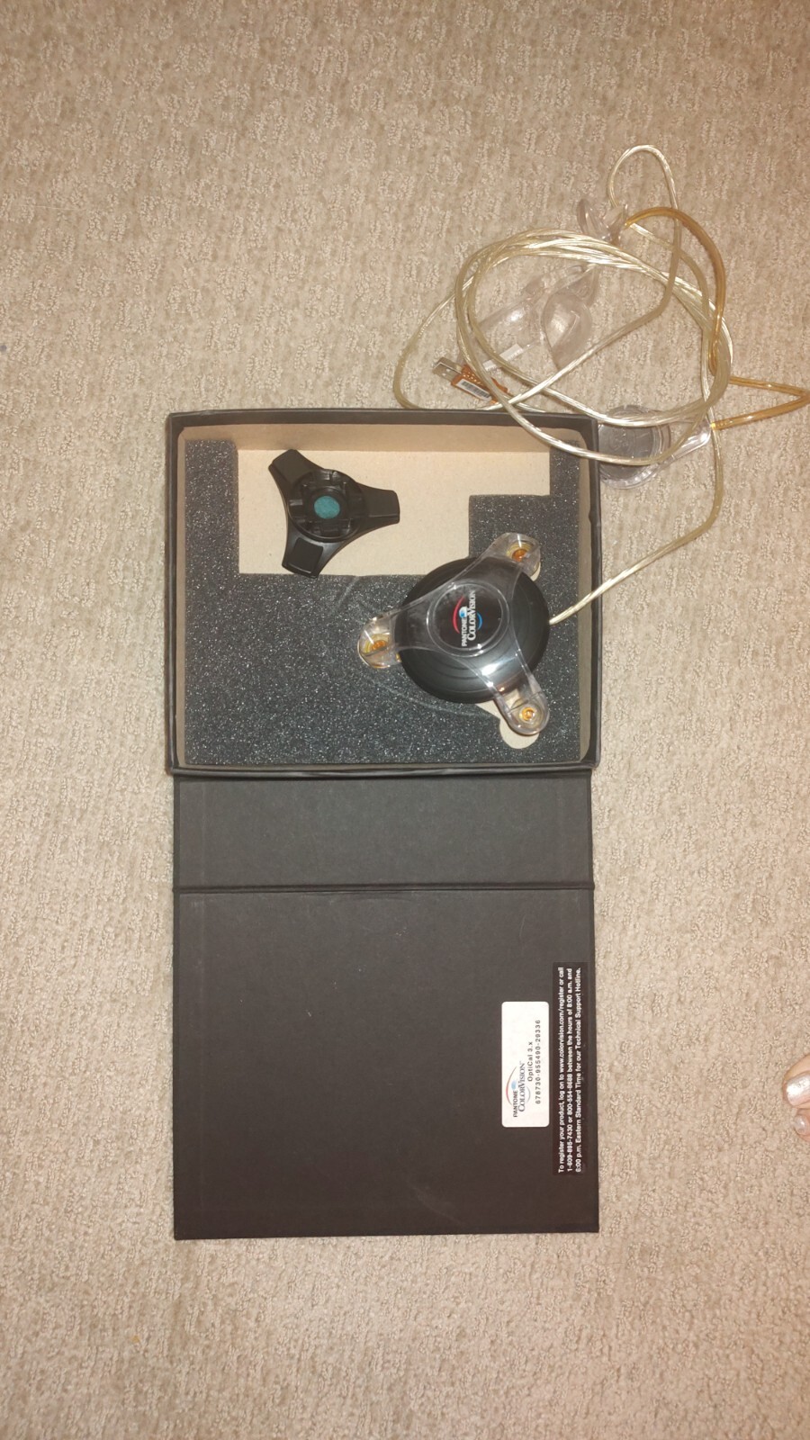  Pantone Colorvision Spyder to correct the color on a monitor