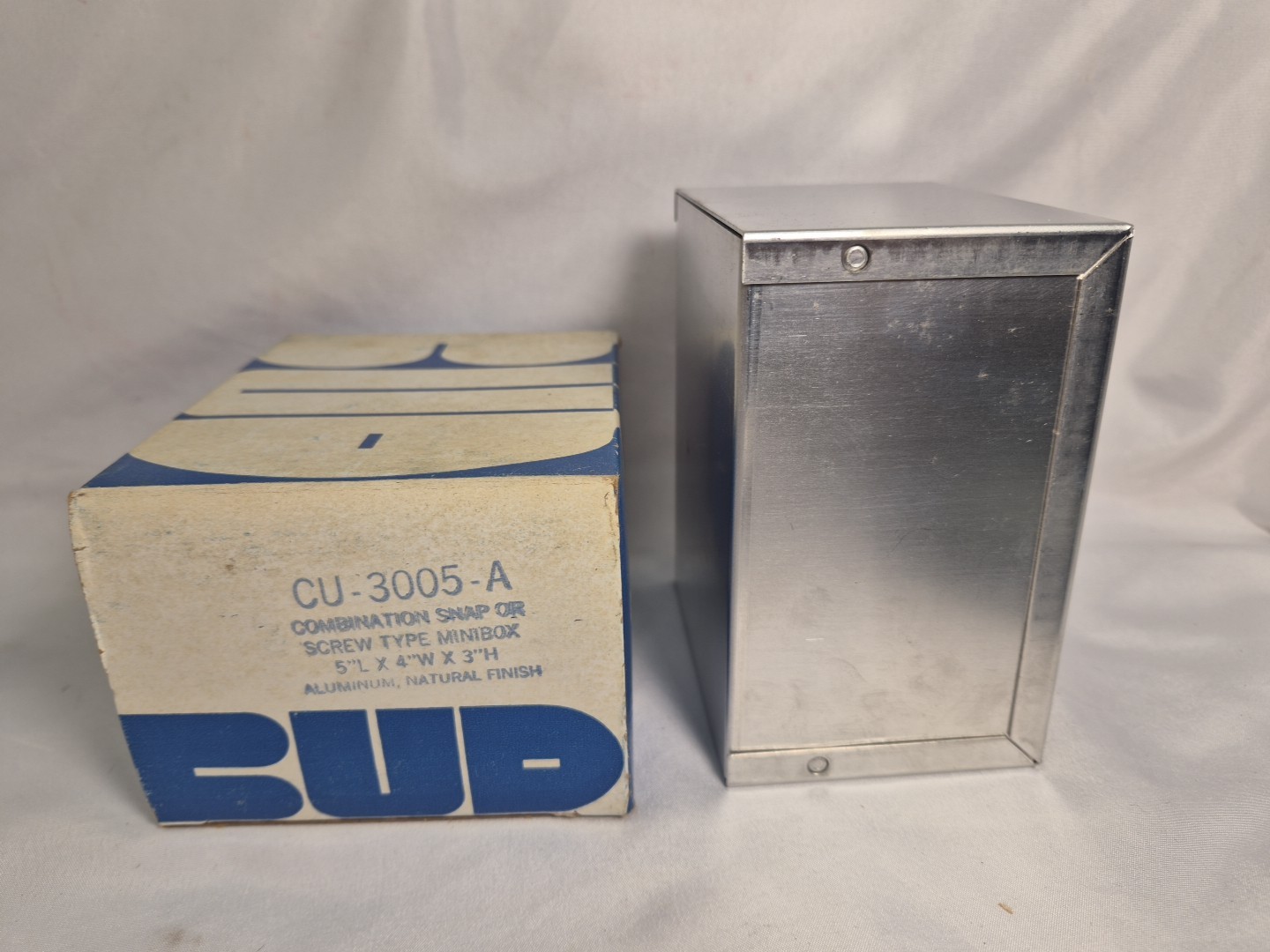 NOS BUD Radio Inc Cu 305A COMBINATION SNAP OR SCREW MINIBOX VINTAGE HAM Ohio