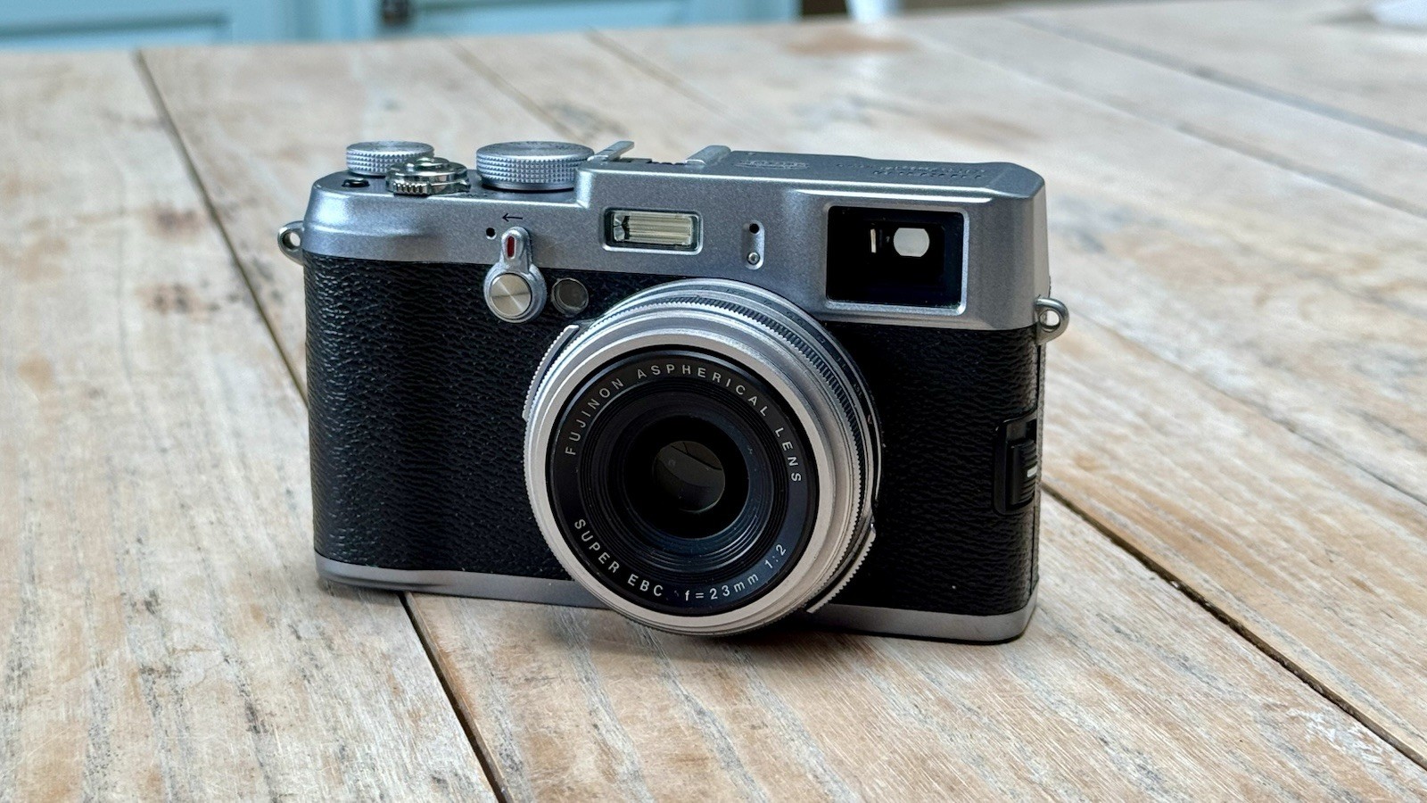 Fujifilm X100 12mp Compact Digital Camera - GOOD CONDITION