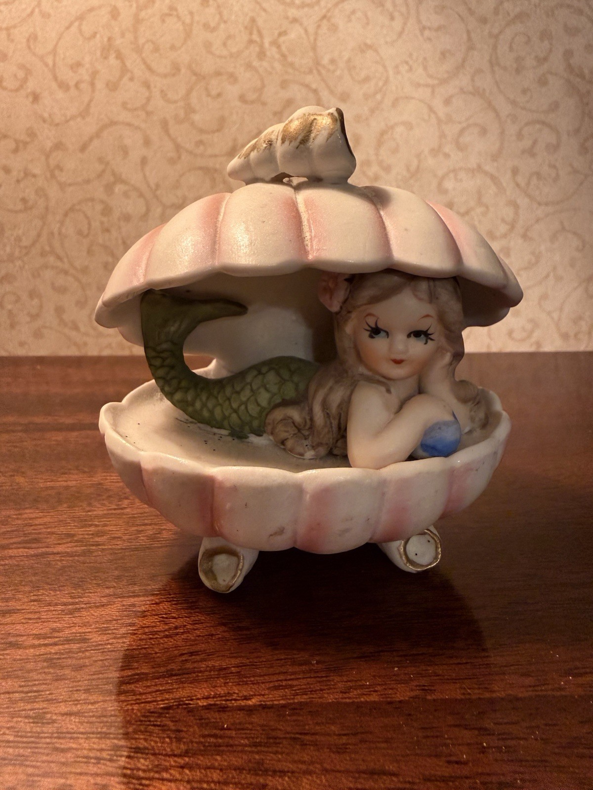 Vintage Kitsch Ceramic Mermaid in Pink Clam Shell Figurine 4" Sweet Face