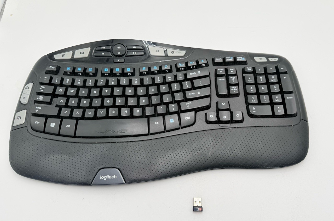 Logitech K350 Wireless Keyboard with Dongle  Tested and Works