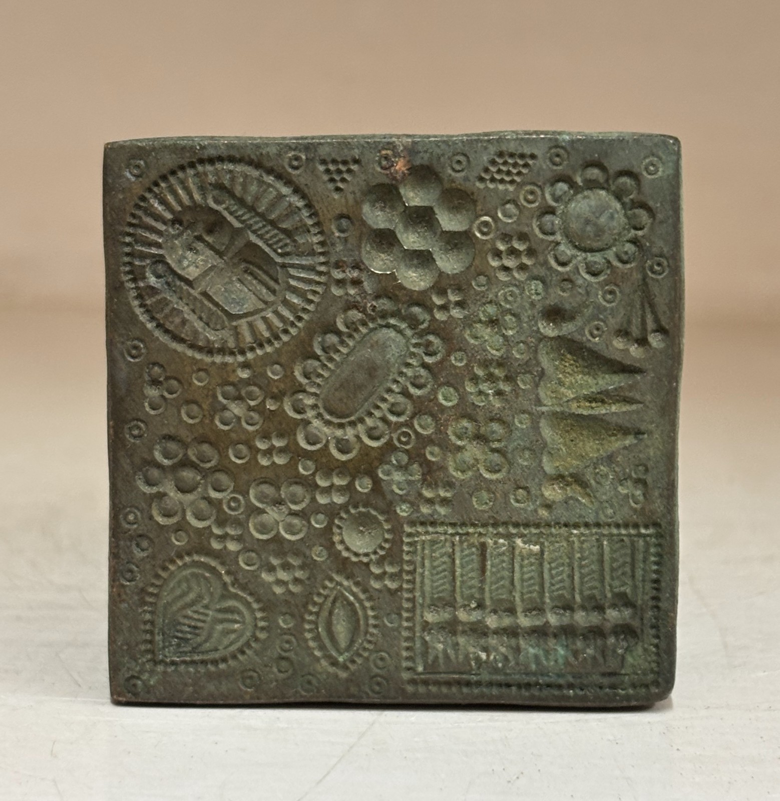 Vintage Beautiful Brass Bronze Jewelry Making tool Mould Stamp Dye Collectible۔