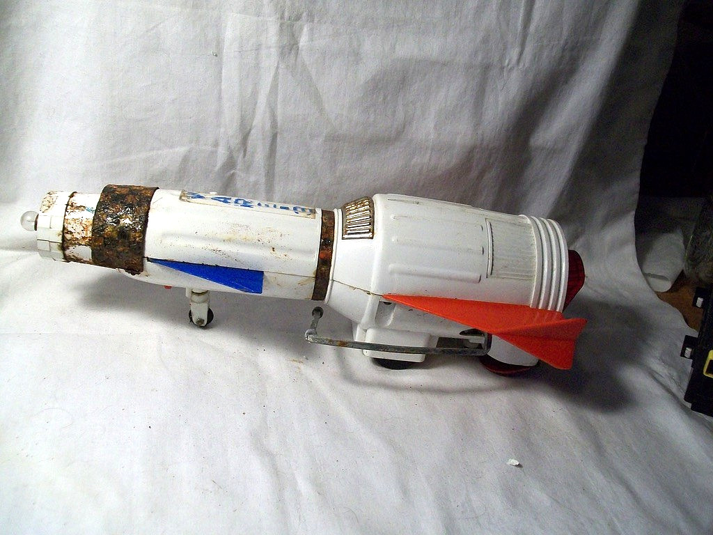 VINTAGE / ROCKET FOR PARTS