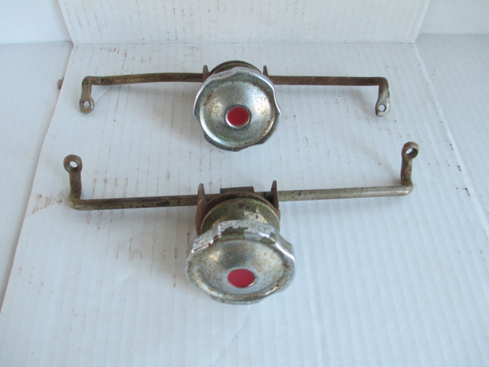 Vintage Heywood Wakefield Baby Buggy Carraige Parts Knob Hinge        B6