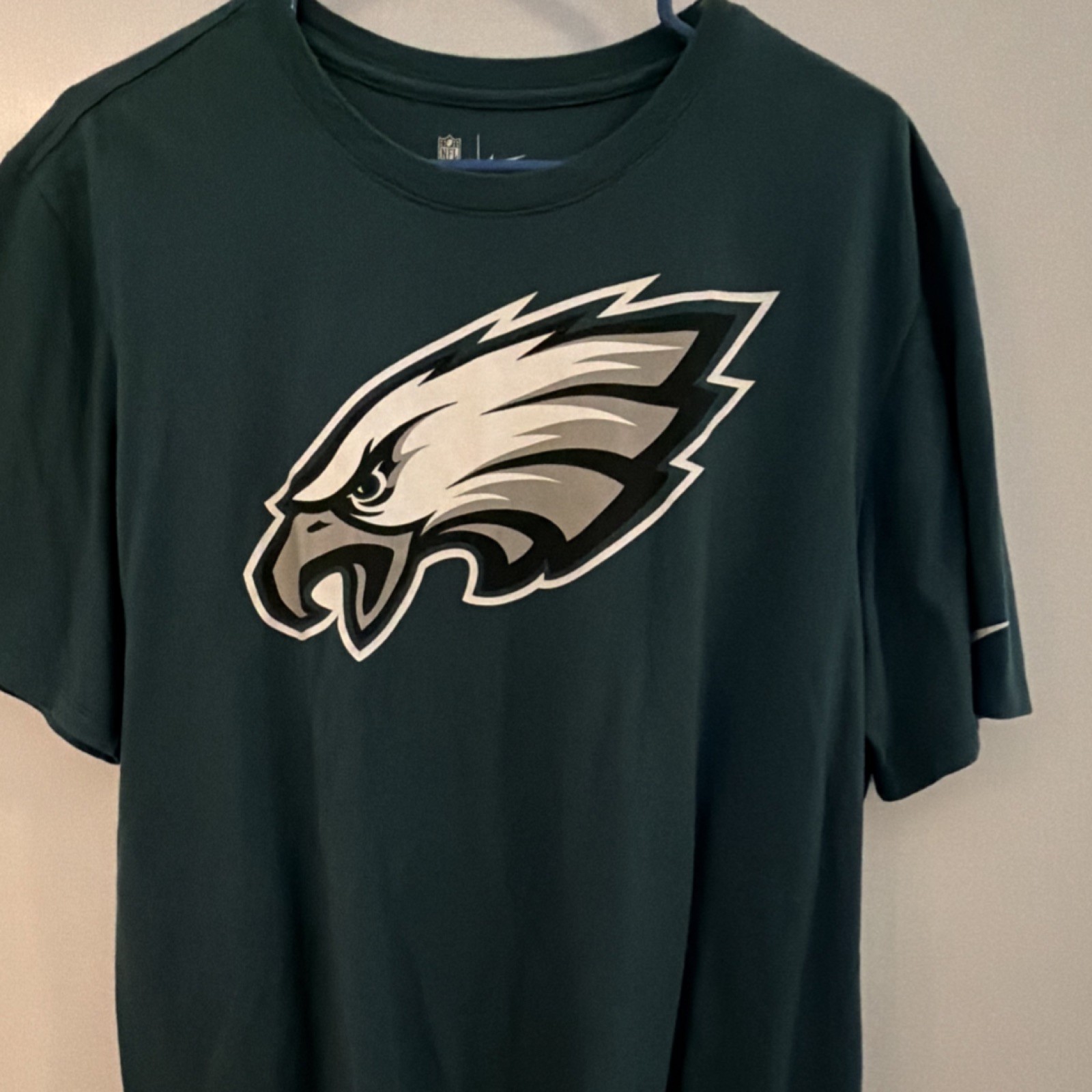 Nike Philadelphia Eagles Dri-Fit NFL Officially Licensed Green Shirt XL