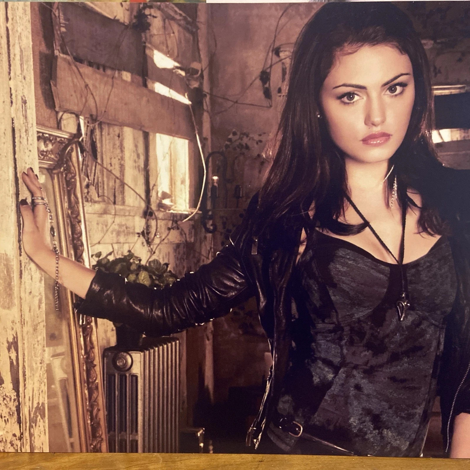 Phoebe Tonkin 8x10 Photo – The Originals and The Vampire Diaries