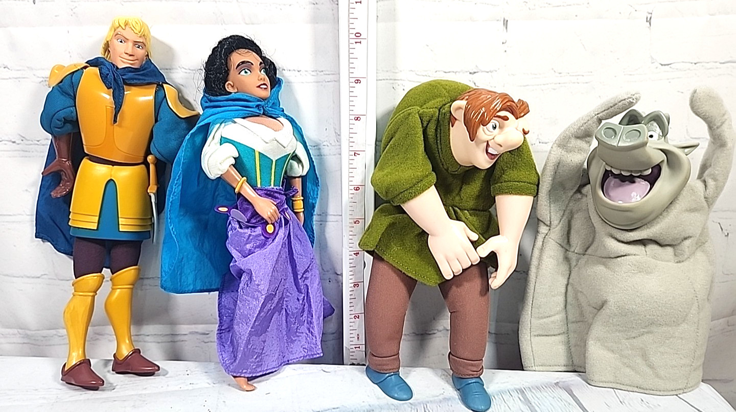 VTG  Disney The Hunchback of Notre Dame Set of 4 Doll Finger Puppets Burger King