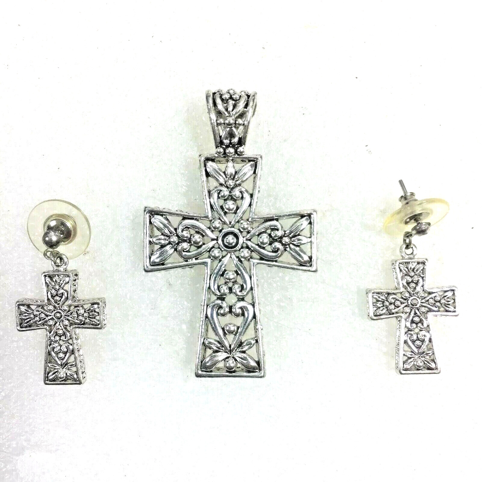 Cross Pendant and Earring Set Silver Tone Pierced Dangle Fashion Estate Jewelry