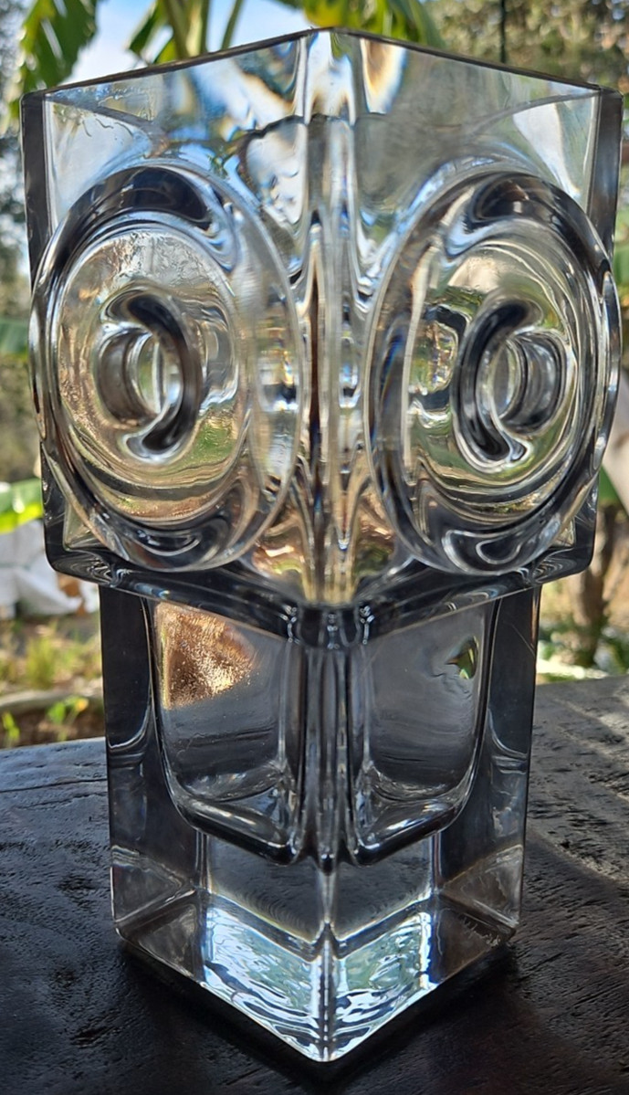 Mid century signed glass vase by Swedish Artist Bengt Edenfalk for Skruf  MCM