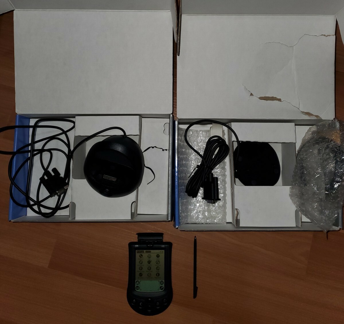 Palm m105 Personal Handheld Organizer Pocket Computer System W/2 Hotsync Cradles