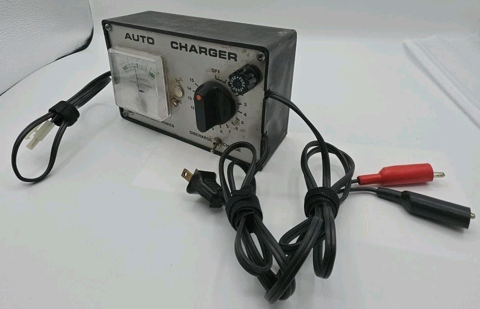 Vintage Leisure Electronics Auto Charger 