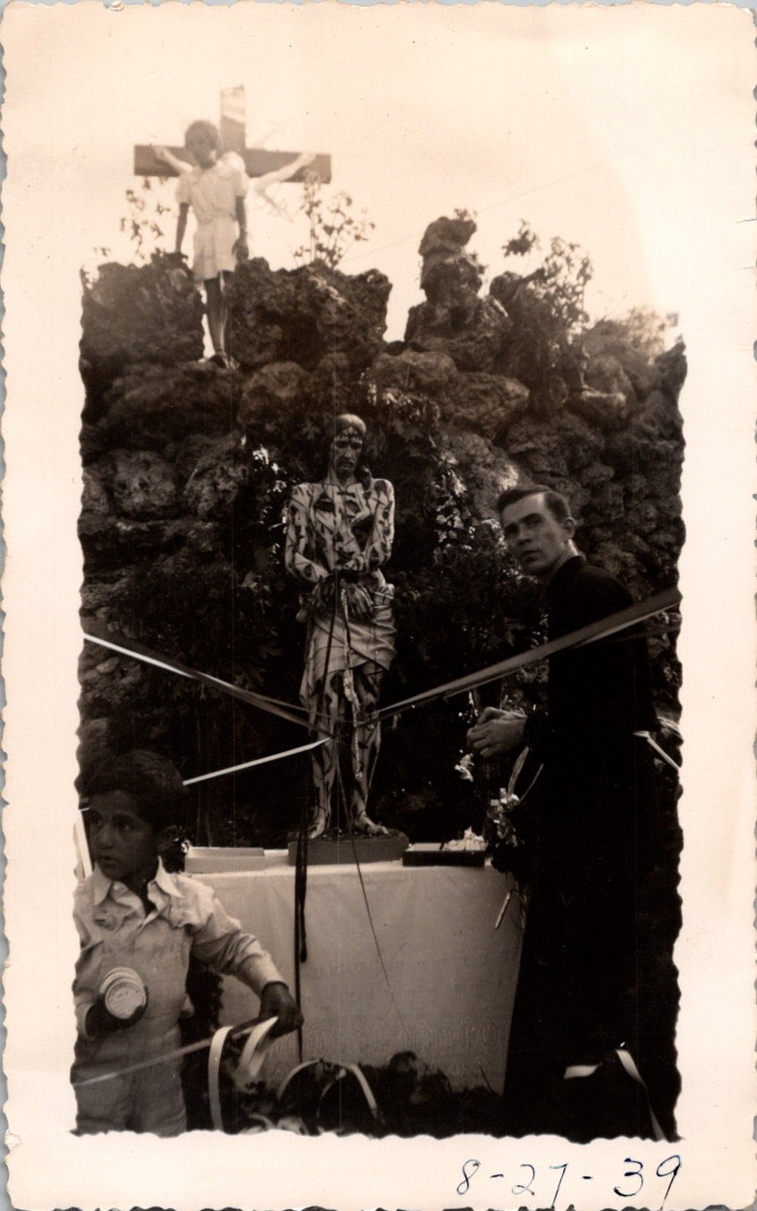 Vtg 1939 Photo Priest Clergyman Boy Religious Statues Outdoor Scene Deckled