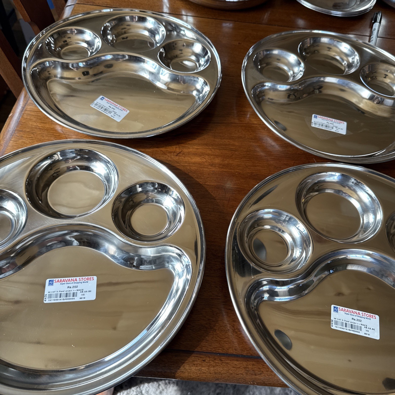 Stainless Steel Dinner Plate/Bhojan Thali 4 in 1 Compartments Pack of 4- NEW