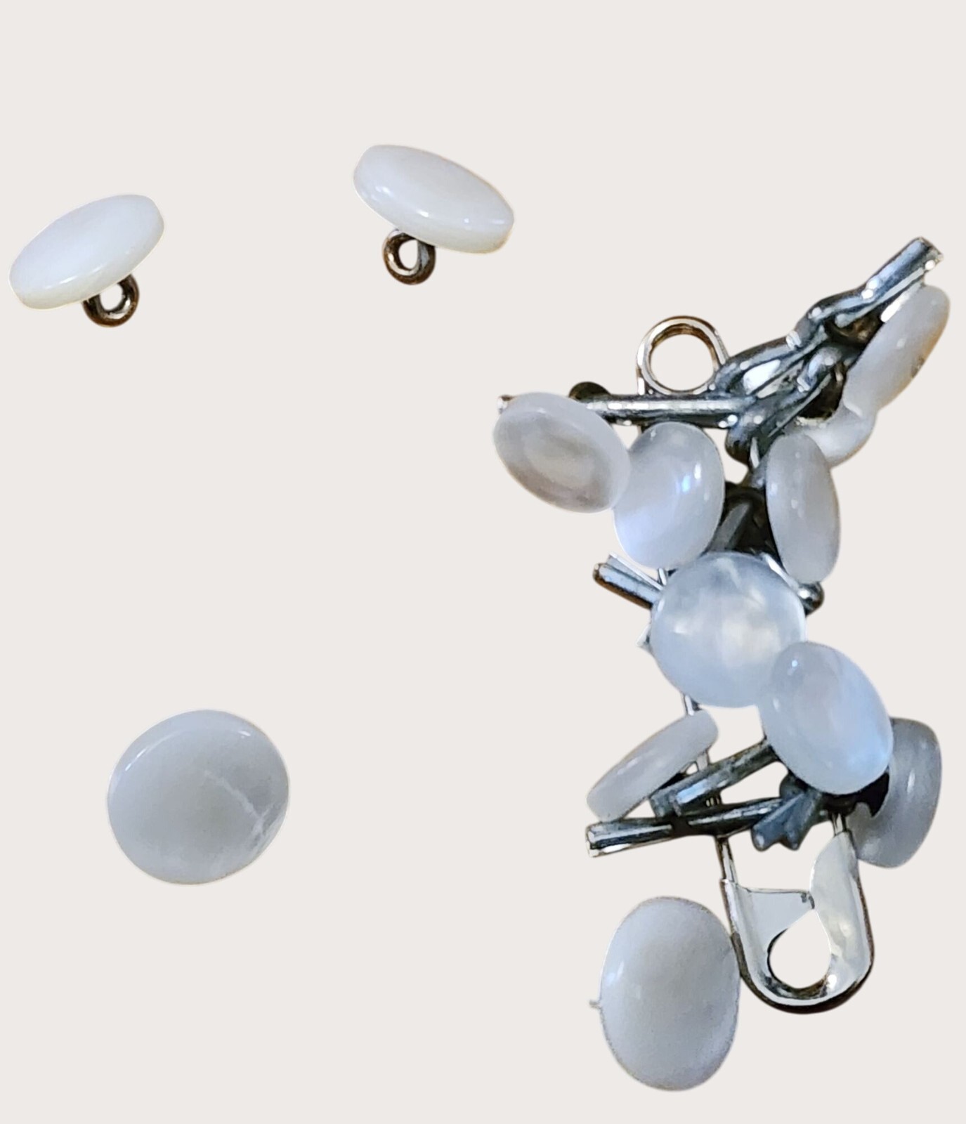 Lot Of 11 Small Shank Mother Of Pearl Buttons ~ Nearly 0.5 Inch Diameter