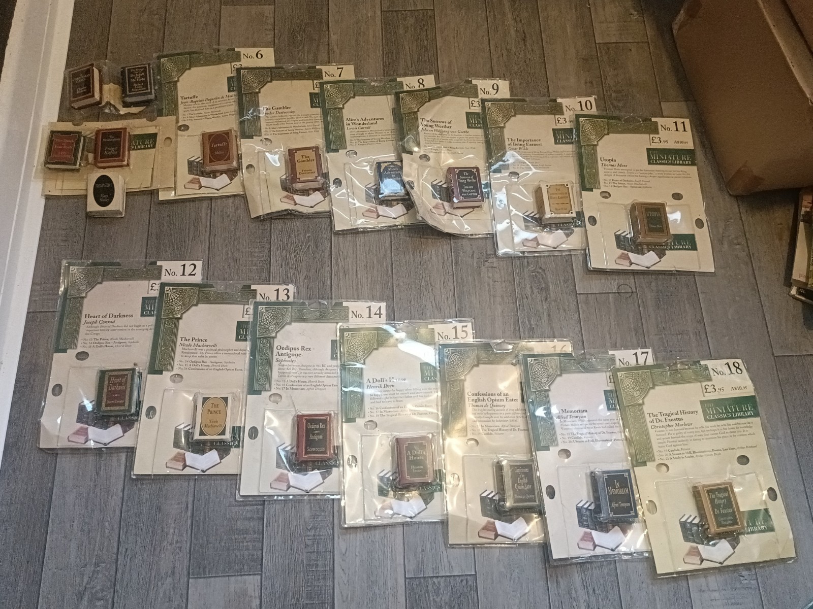 Del Prado Miniature Library Set In Original Packaging!! Very Rare!!!