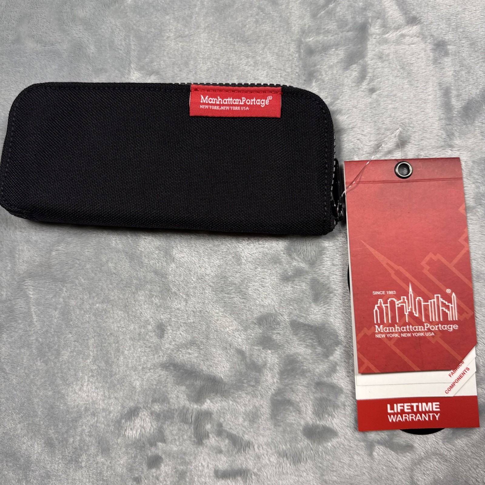 Manhattan Portage Half-Zip Pen Case – 1060-MDX Clamshell Black Travel & Office