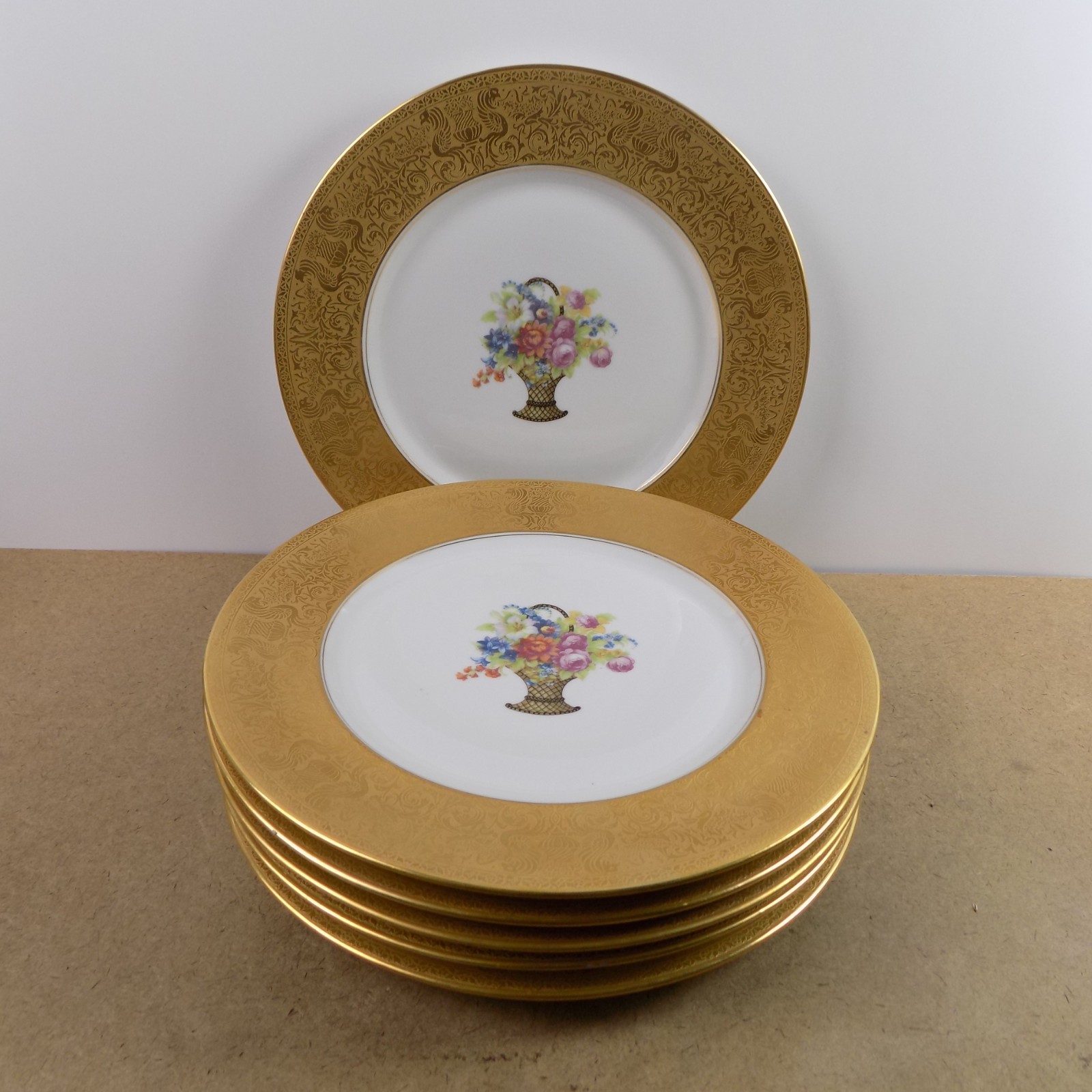 6 Heinrich German Porcelain Dinner Plates 6804 Gold Edge Flower Basket VGC