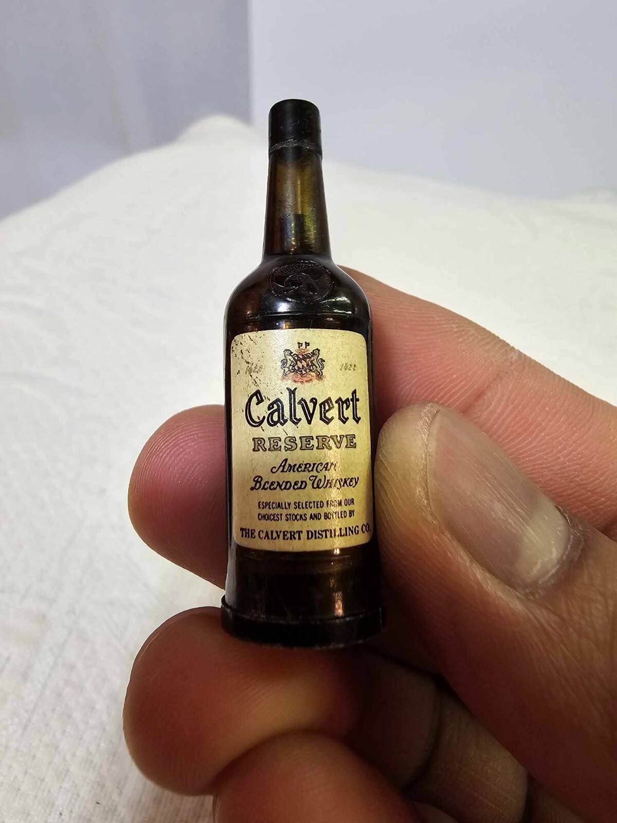 Vtg figural celluloid Plastic Calvert Small Bottle Thread Holder Mini -B27