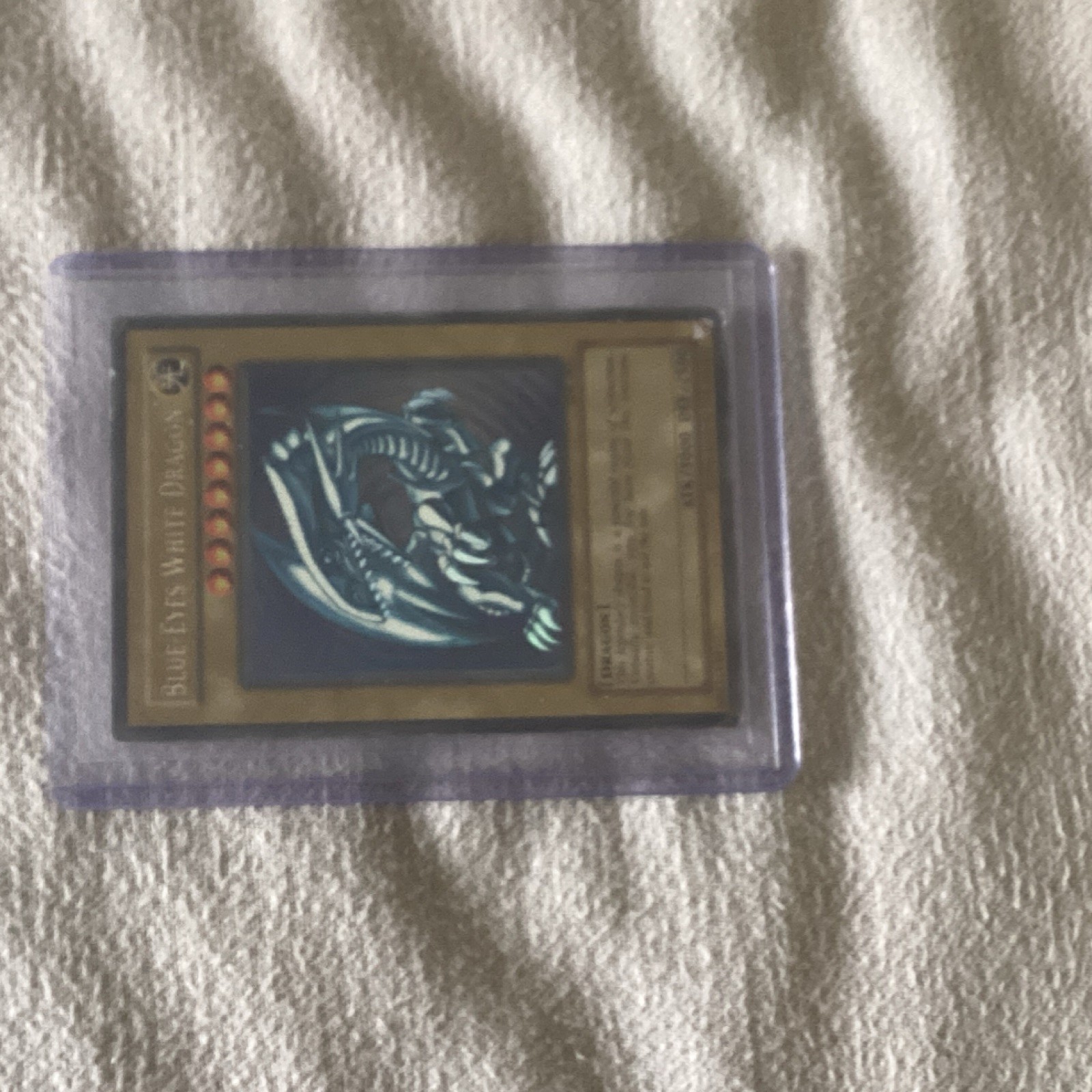 Konami Yu-Gi-Oh! TCG Blue-Eyes White Dragon Monster Card English