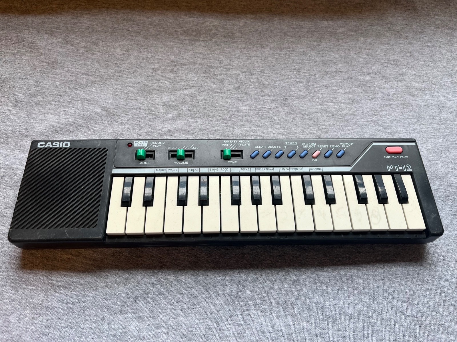 Vintage CASIO PT-12 Electronic Keyboard Synthesizer Piano Tested