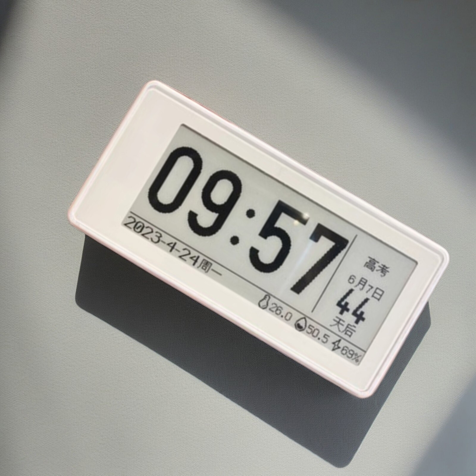 Mini Reader with 2.9" Ink Screen Type-C Charging and 3D-Printed Design