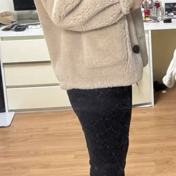 Sellsday Island Teddy Coat - Pre-Owned