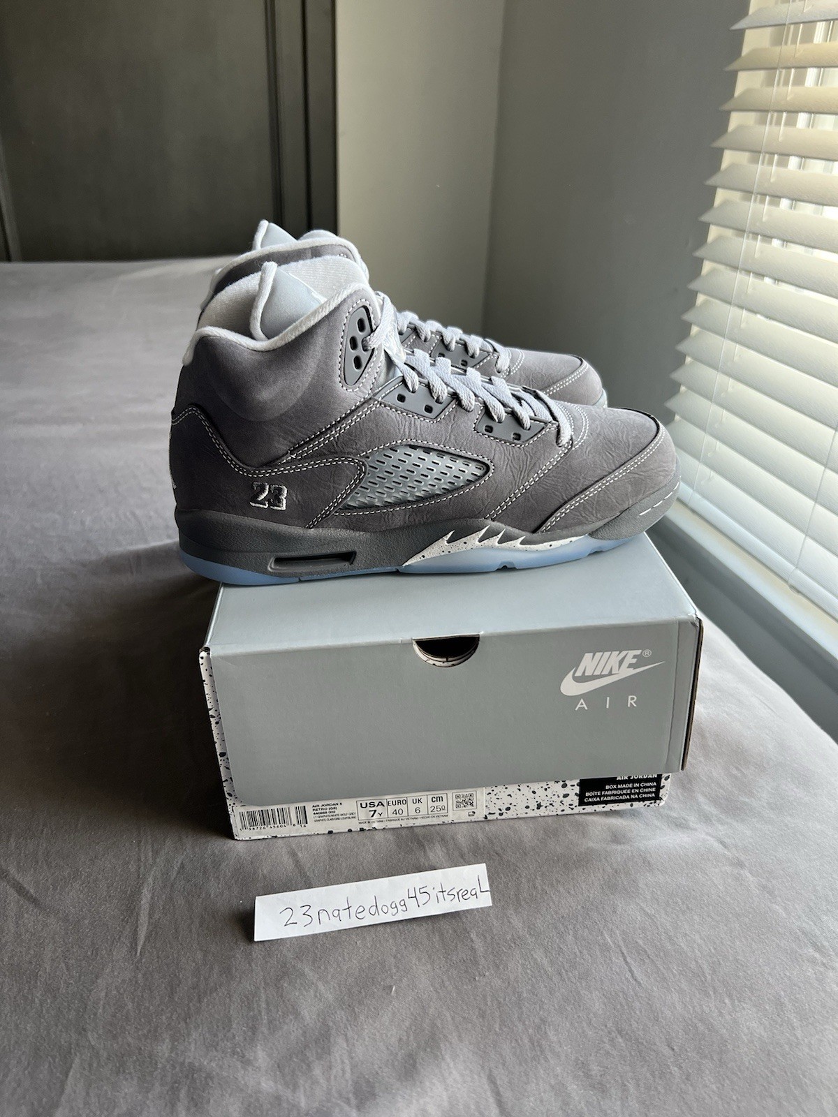 Air Jordan 5 Retro GS size 7 Wolf Grey 2026