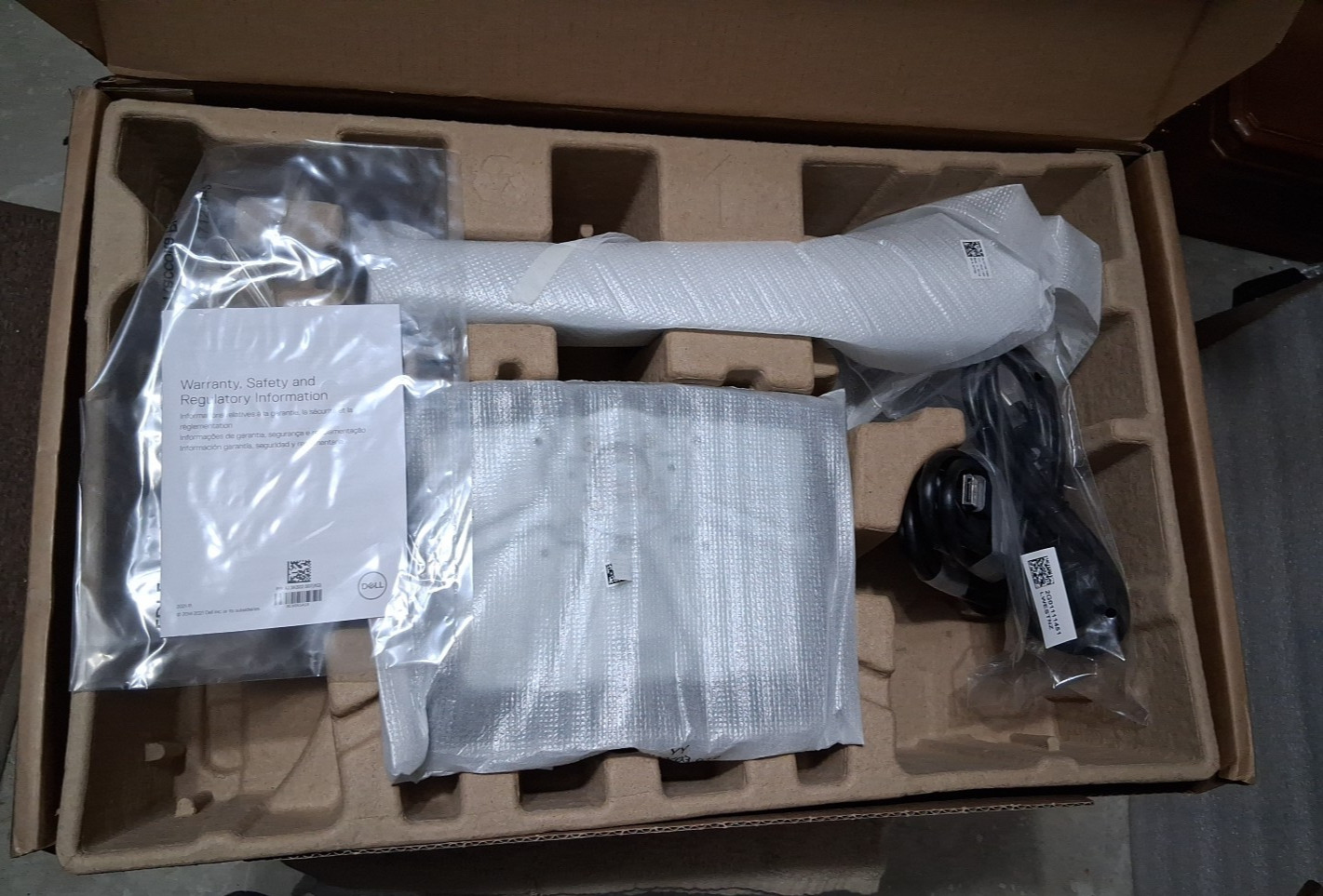 Dell 22in Monitor P2222H Full HD 1920 x 1080 HDMI VGA DP 8 ms 16:9 WidescreenNEW