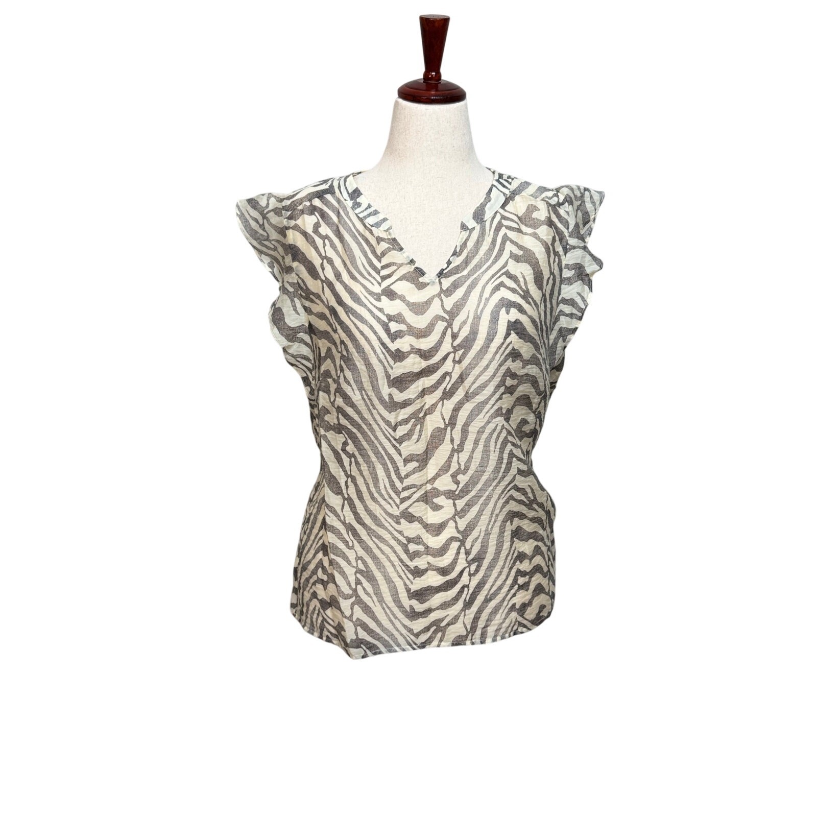 CAbi Savanna top cream gray taupe v neck short flutter sleeve lightweight Sz L 