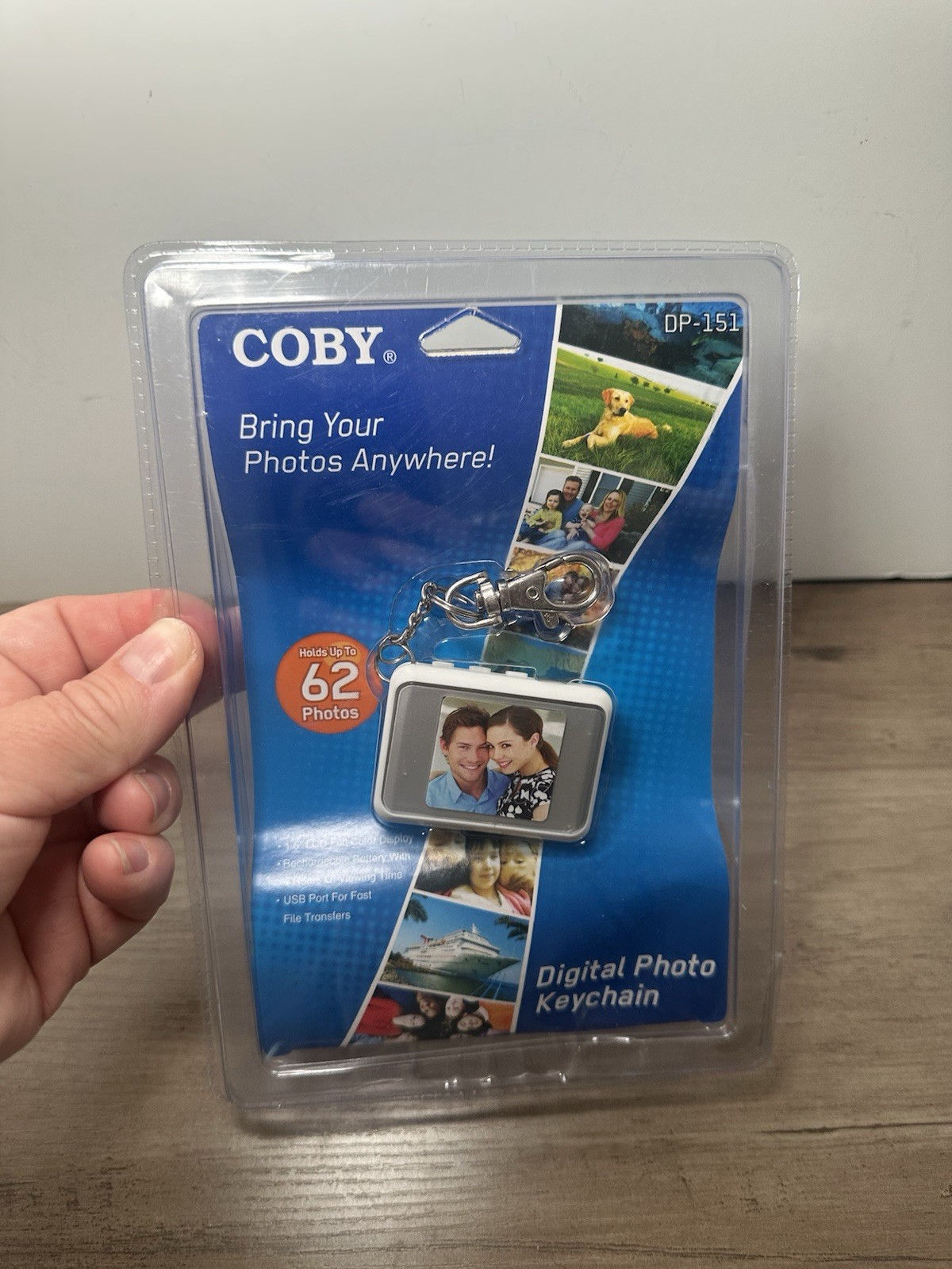 COBY Digital Photo Keychain DP151 Blue Holds 60 Color Display 1.5" 4 Hrs Viewing