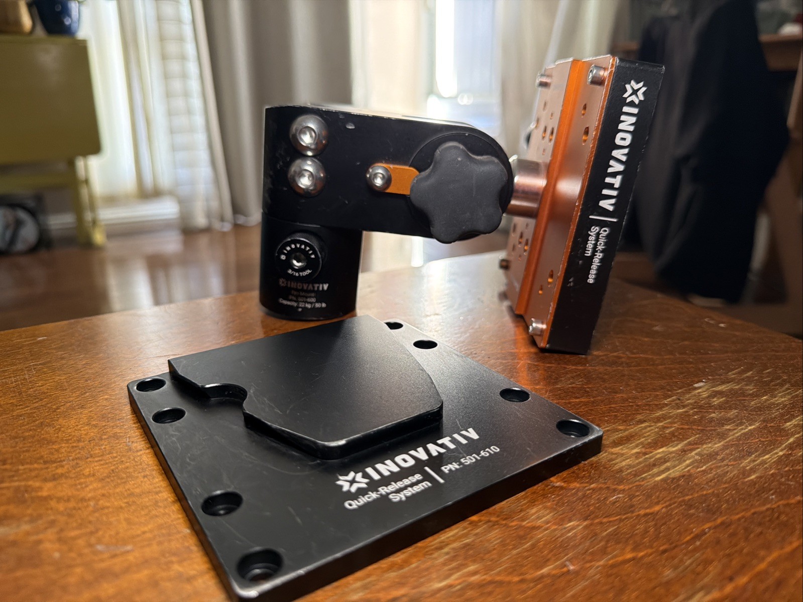 Inovativ Pro Monitor Mount with Vesa Plate and Hardware And Inovativ Quick Relea