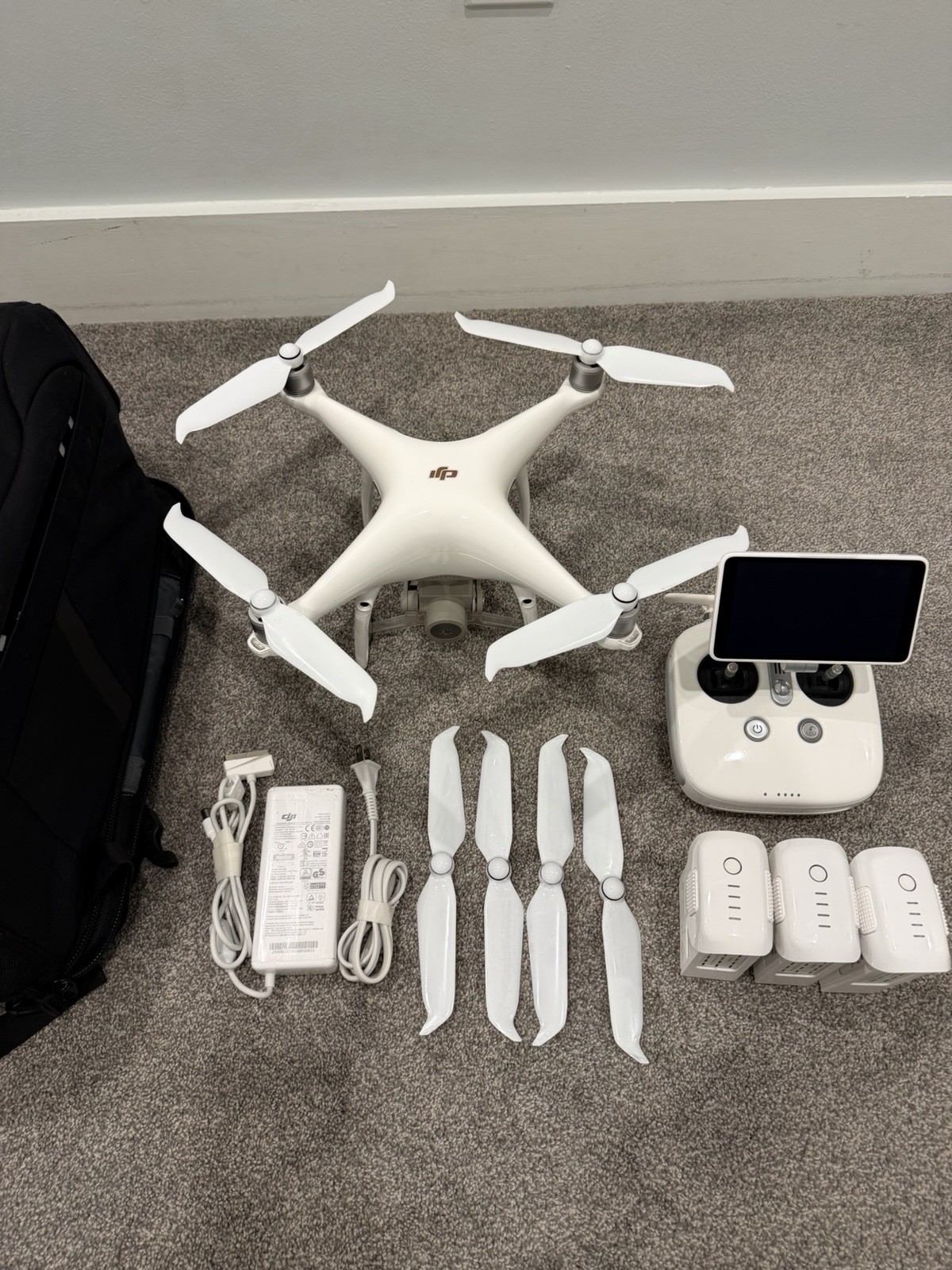 dji phantom 4 pro v2.0 With 3 Batteries and a Case