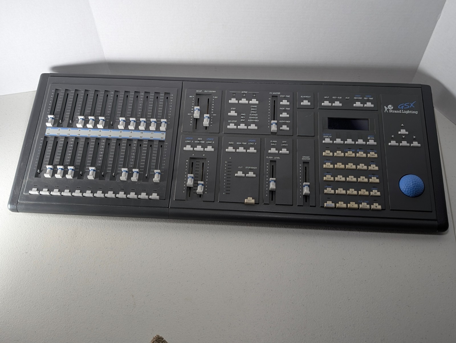 Strand Lighting GSX 64000 125 Channel Console NO POWER SUPPLY