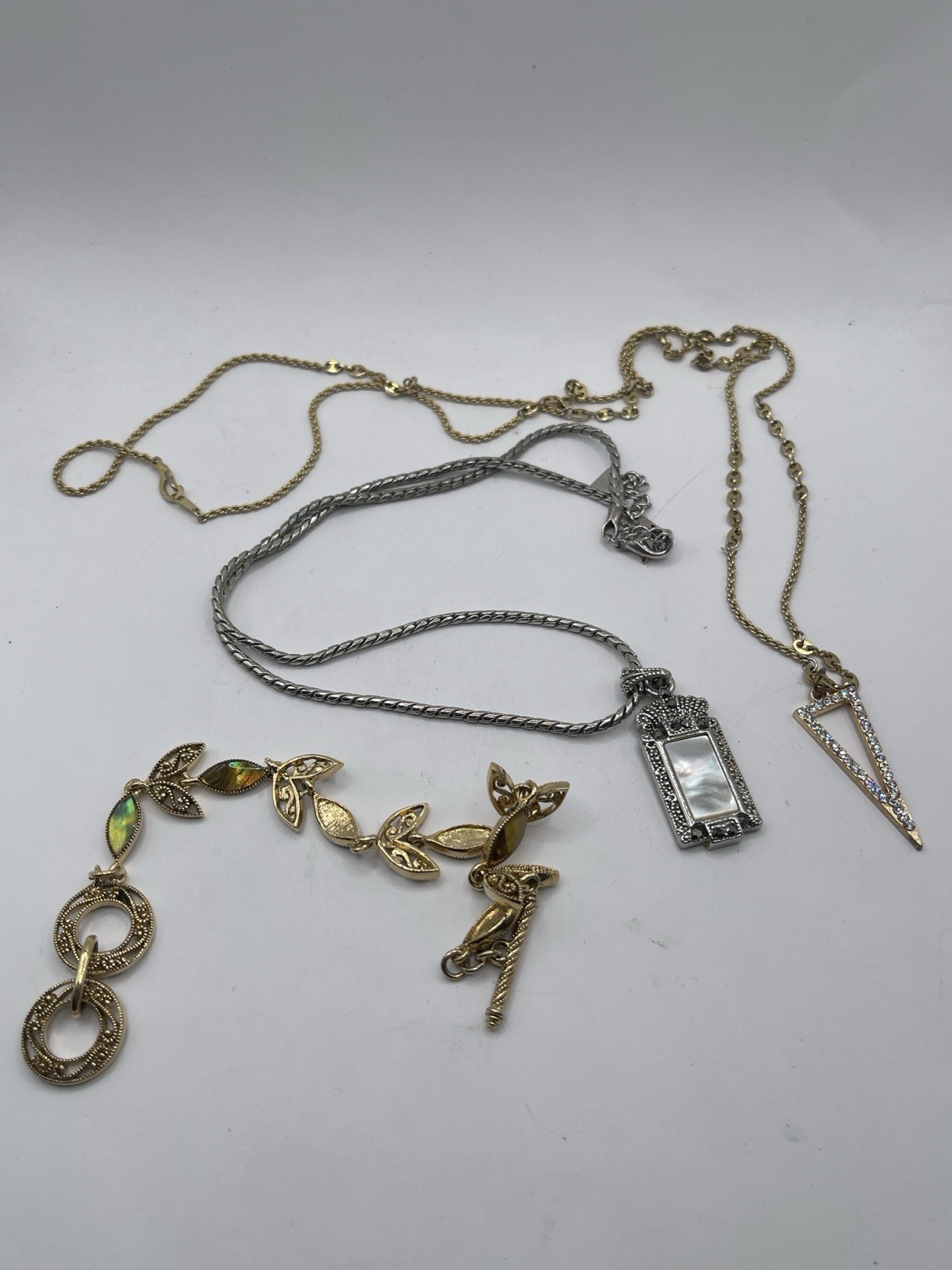 3pc Fashion Jewelry Lot  Gold & Silver Tone Necklaces    + Leaf Bracelet