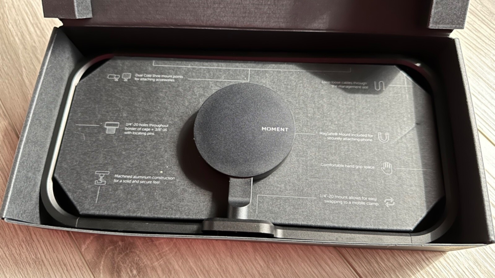 Moment Mobile Filmmaker Phone Cage / 58mm Tele & Macro 10x Lenses (M-Series V2)