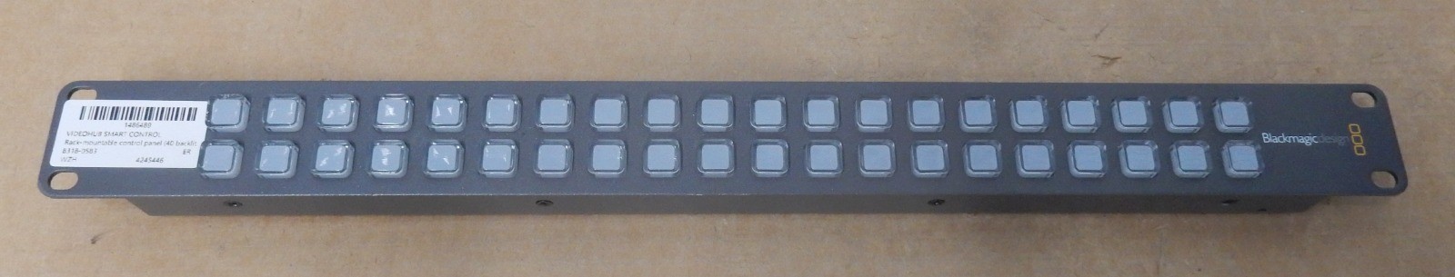 BLACKMAGIC VIDEOHUB SMART CONTROL Rack-mountable Control Panel