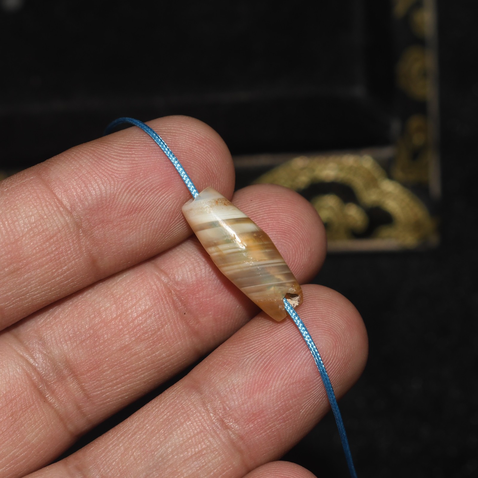 Rare Ancient Tibetan Himalayan Banded Agate Stone Bead in good Condition