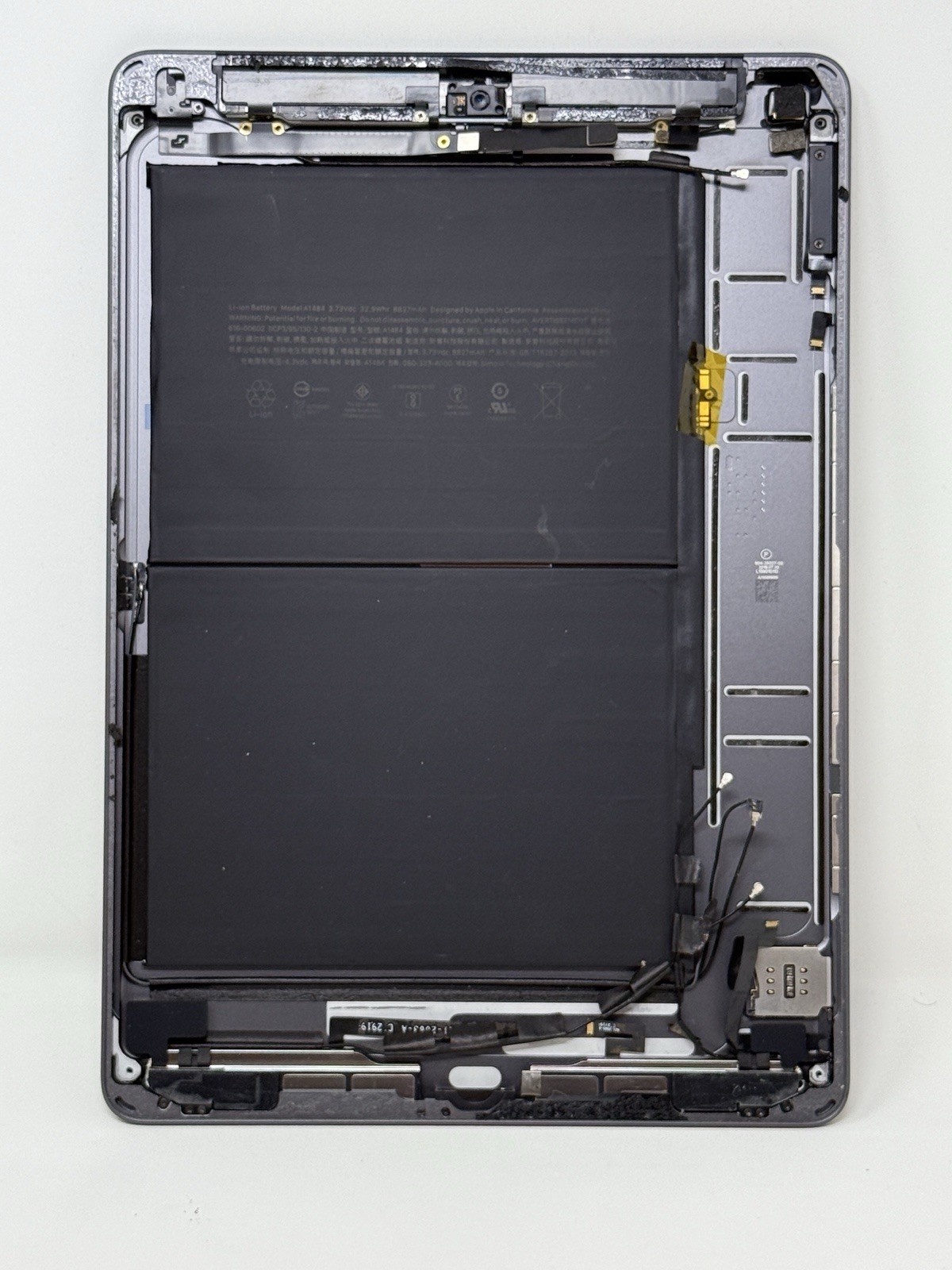 Genuine Apple iPad 7th Gen Back Housing Cover w/ Battery + Components A2200