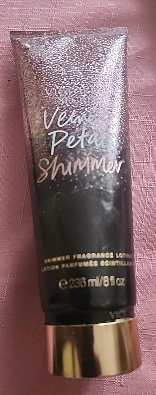 New Victoria's Secret - "VELVET PETALS SHIMMER" - Fragrance Lotion - 8 oz