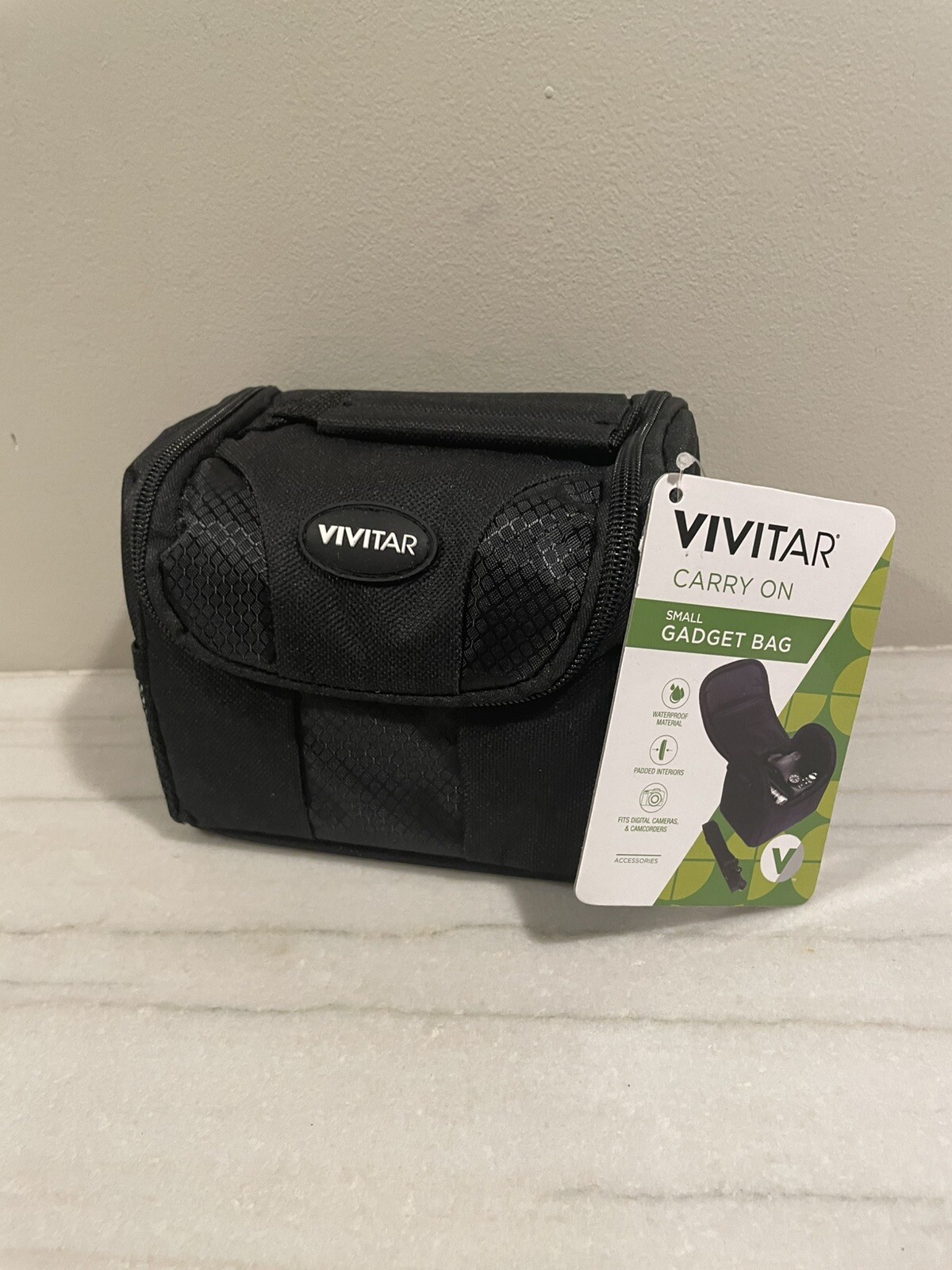 Vivitar Lot- 8GB Micro SD Card/Small Case Camera Bag/Mini Tripod NEW