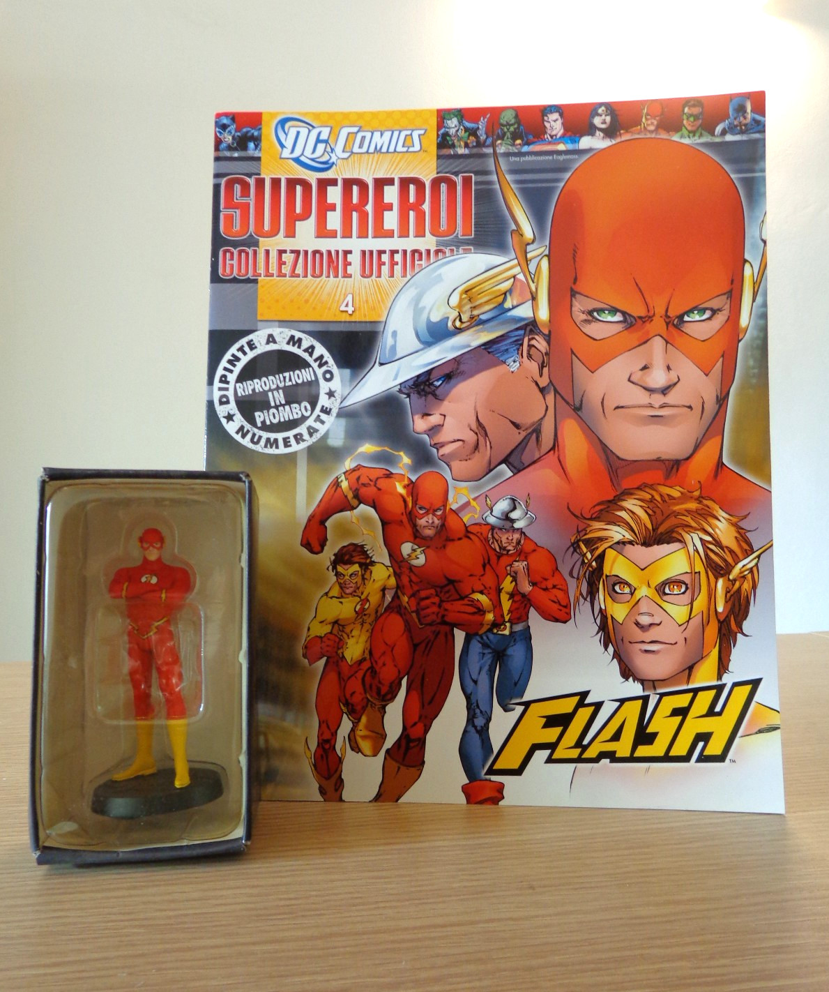 DC Comics Lead Superheroes No.4 Flash NEW Eaglemoss Paper ▓