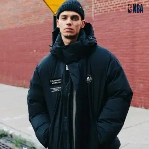 NBA Duck Down Puffer Hoodie L 100 Black