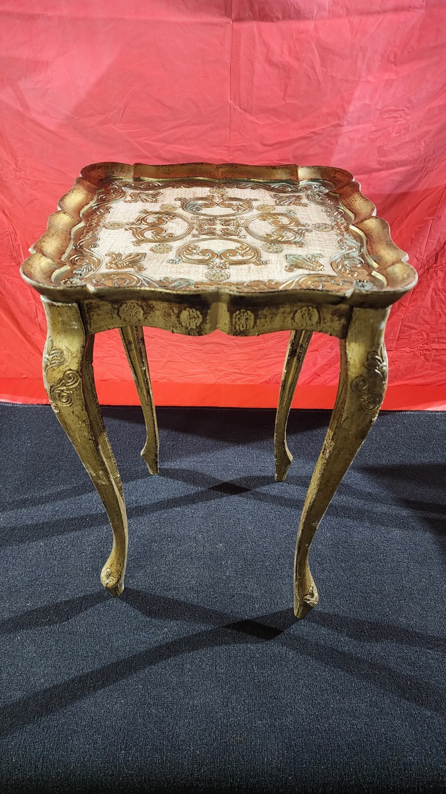 ARTE ITALY Antique Gold Accent Table Carved Wood Traditional Ornate
