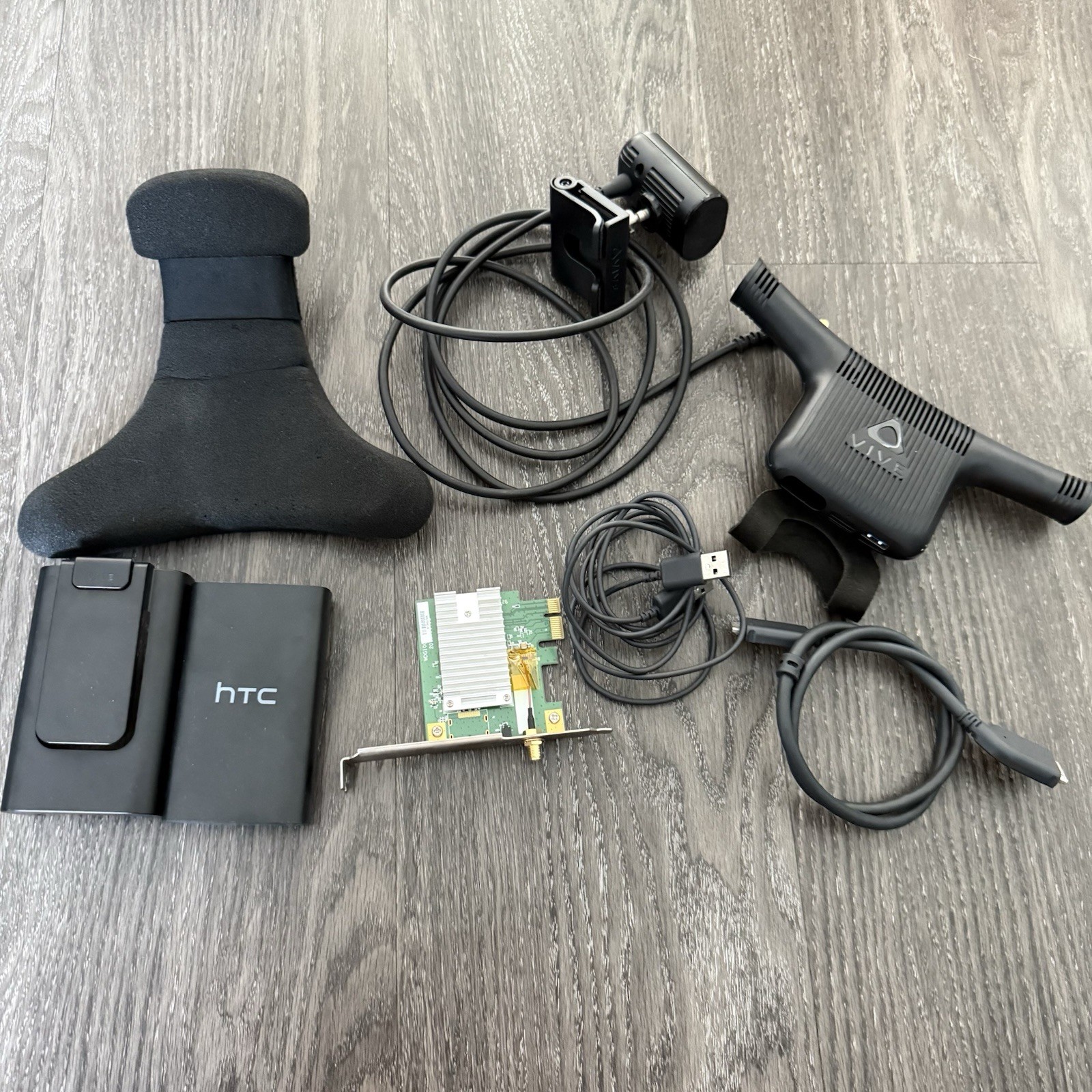 HTC VIVE Wireless Adapter Kit