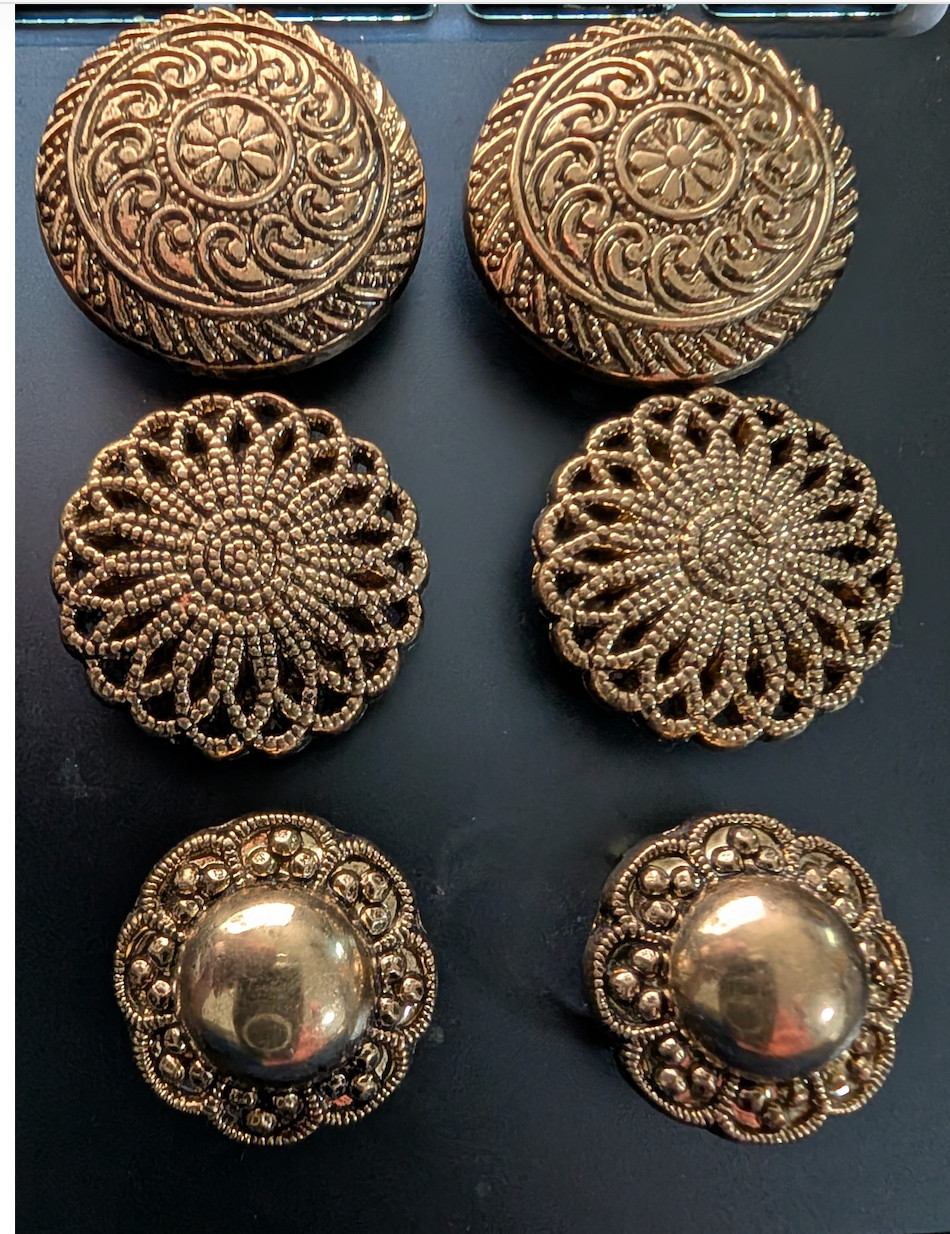 VINTAGE GOLD TONE BUTTON COVERS LOT OF 6