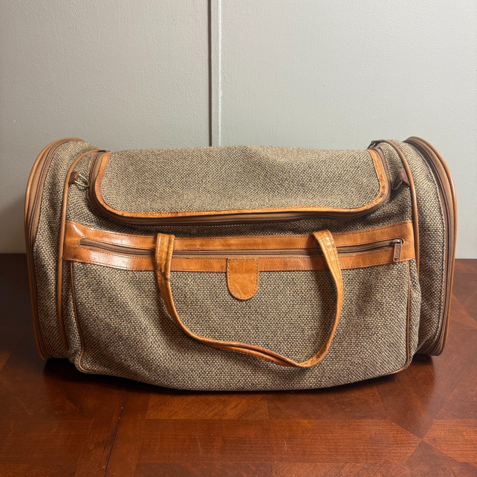 Vintage Hartmann Leather & Tweed Duffel Travel Bag Carry-On Luggage