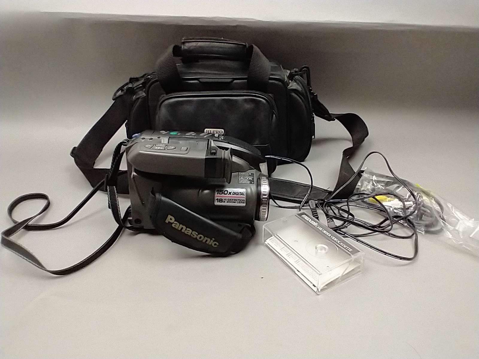 Panasonic Palmcorder Camcorder VHSC Needs Repair or For Parts