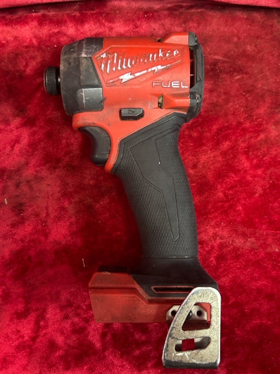 Milwaukee Fuel 2953-20 18V Brushless Cordless 1/4" Hex Impact Driver (ROA009153)