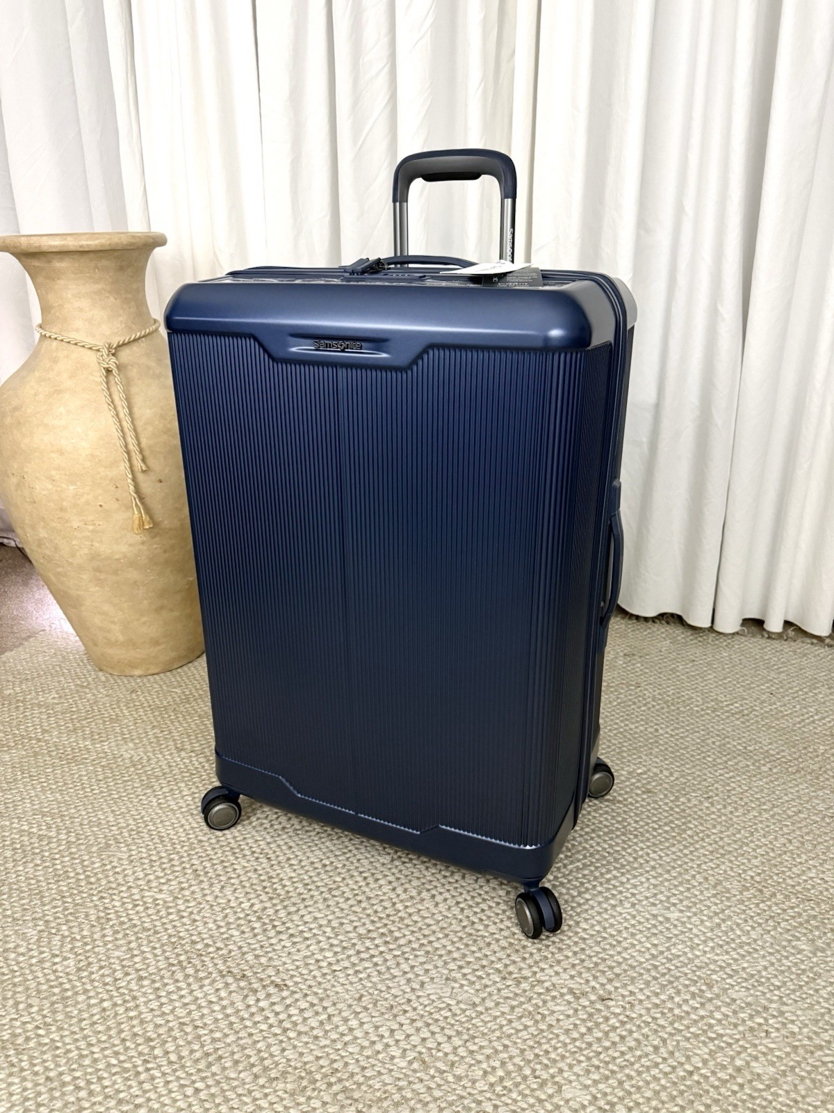 Samsonite Silhouette 17 Large Expandable Hardside Spinner Luggage