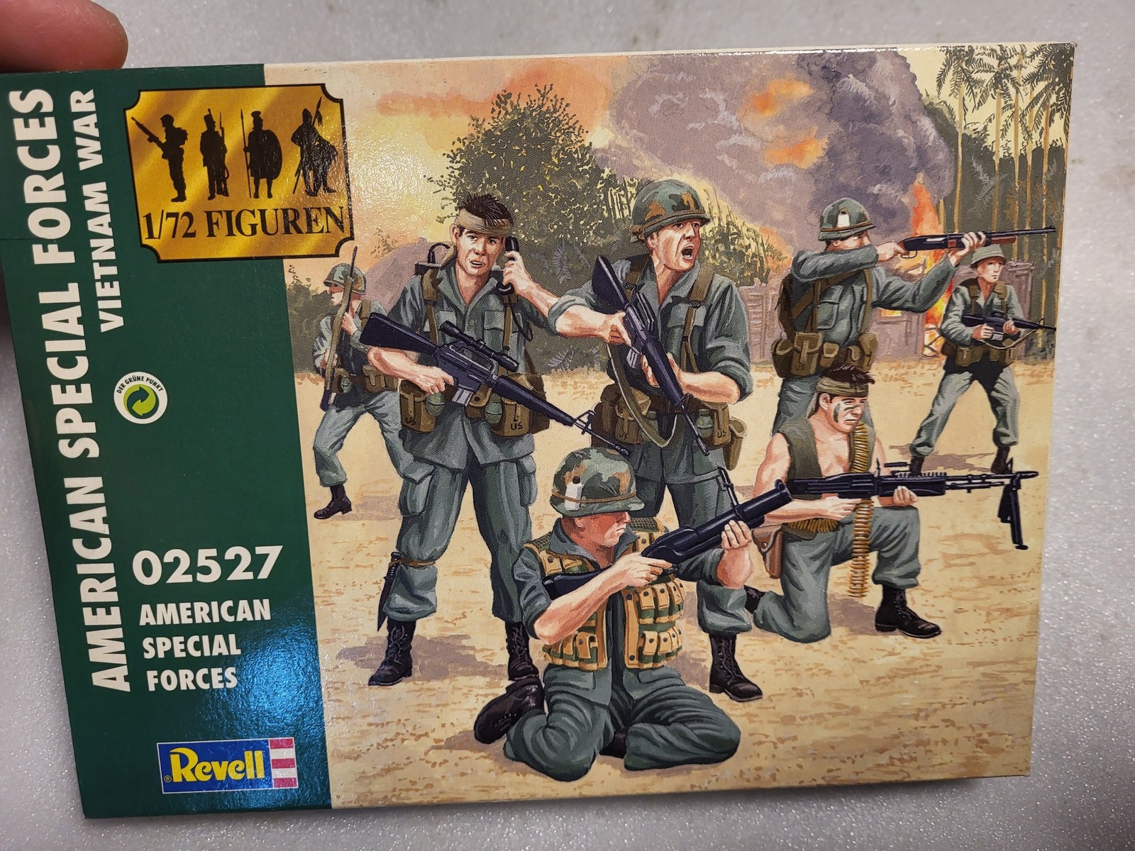 Revell American Special Forces Vietnam Soldier Figures in Box 1/72 #2527